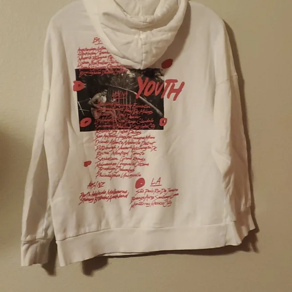 (🛍BOGO) SHAWN MENDES: Tour Hoodie - Picture 5 of 7